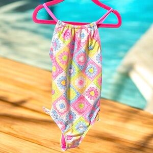 New girls one piece swimsuit